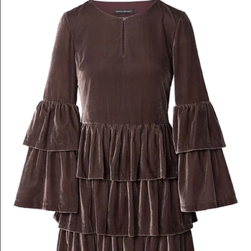 NWT Banana Republic x Olivia Palermo Tiered Velvet Shirtdress - Picture 1 of 2